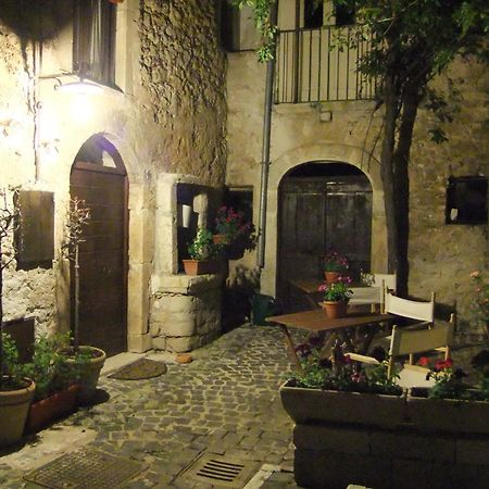 Residenza La Torre Lejlighedshotel Santo Stefano Di Sessanio Eksteriør billede