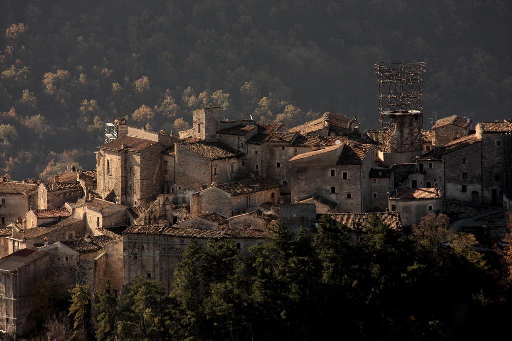 Residenza La Torre Lejlighedshotel Santo Stefano Di Sessanio Eksteriør billede