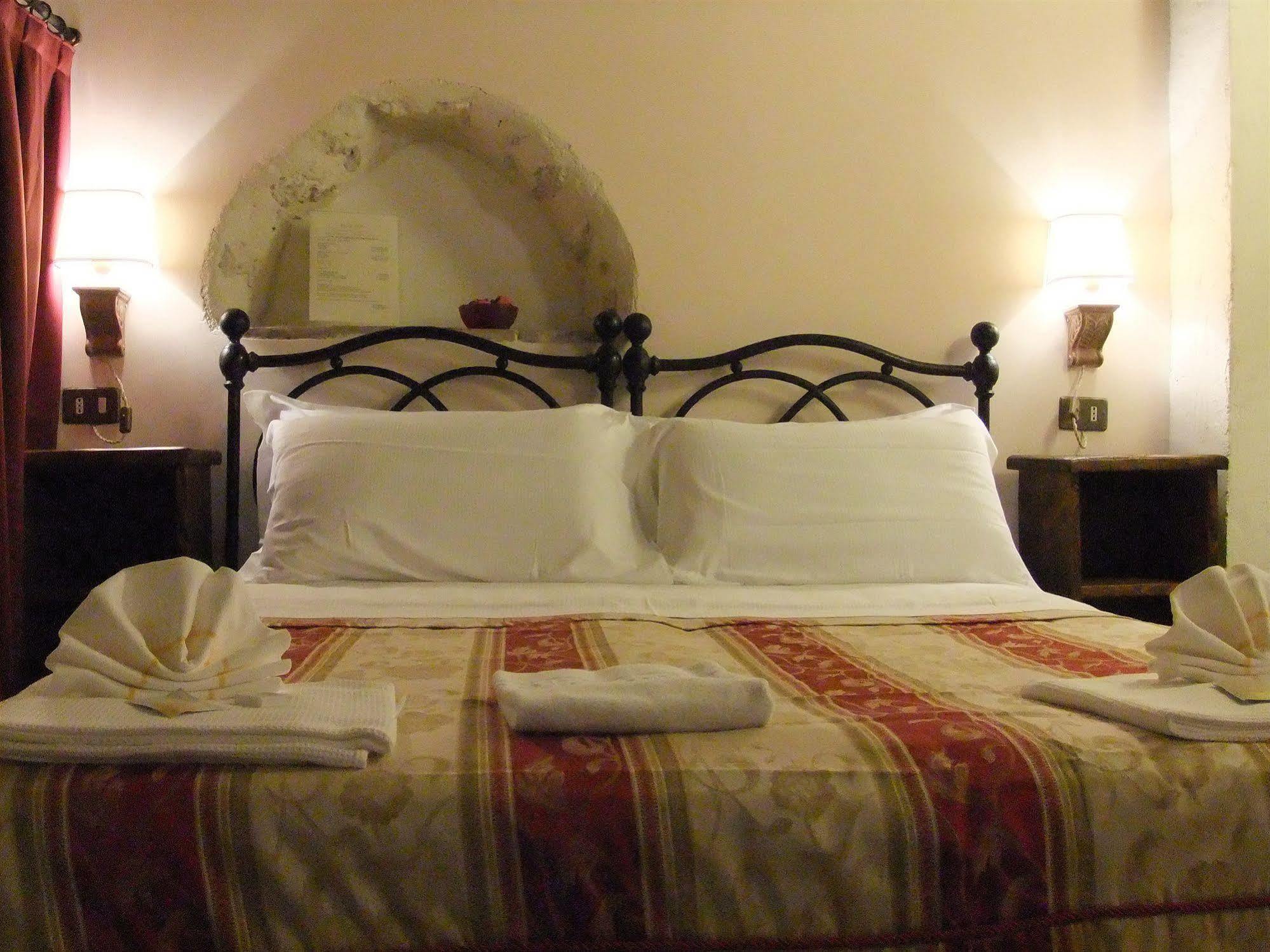 Residenza La Torre Lejlighedshotel Santo Stefano Di Sessanio Eksteriør billede