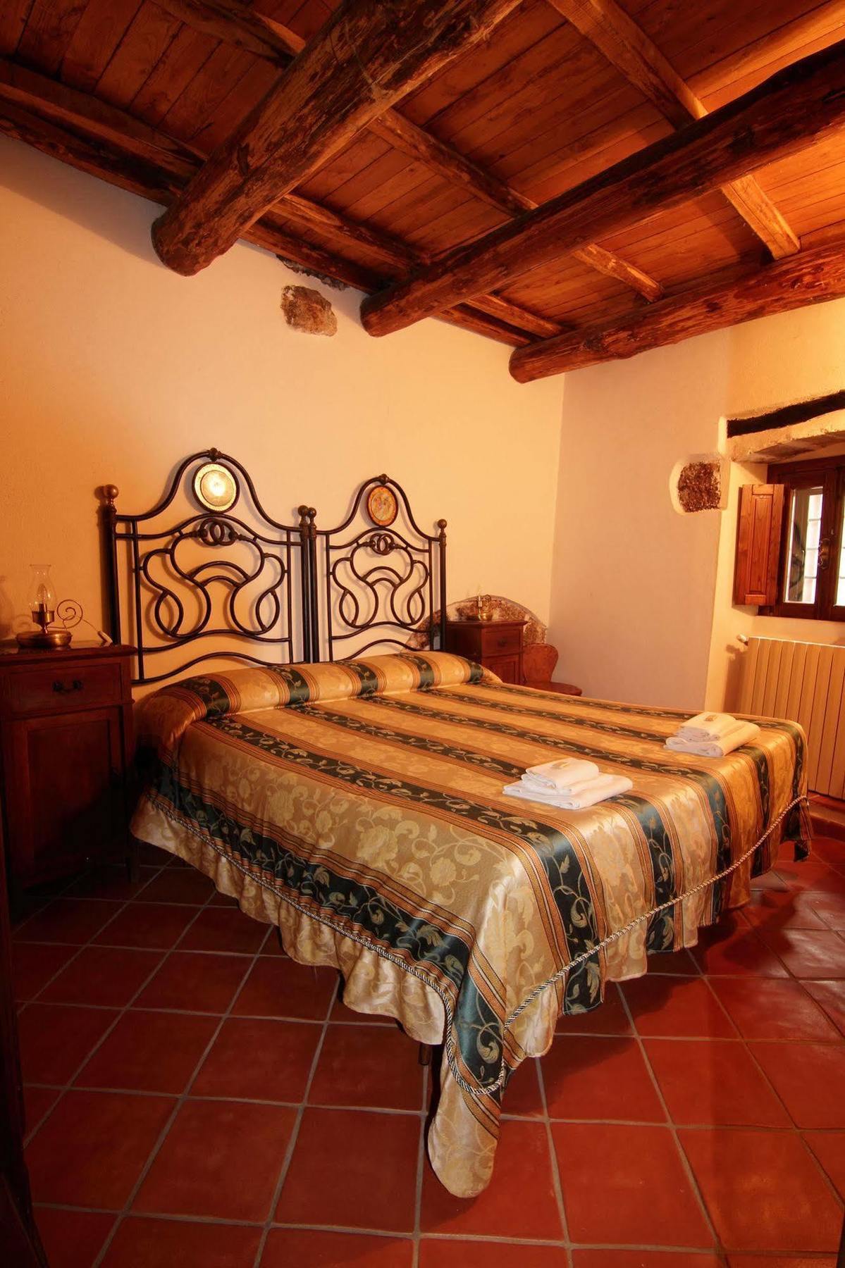 Residenza La Torre Lejlighedshotel Santo Stefano Di Sessanio Eksteriør billede