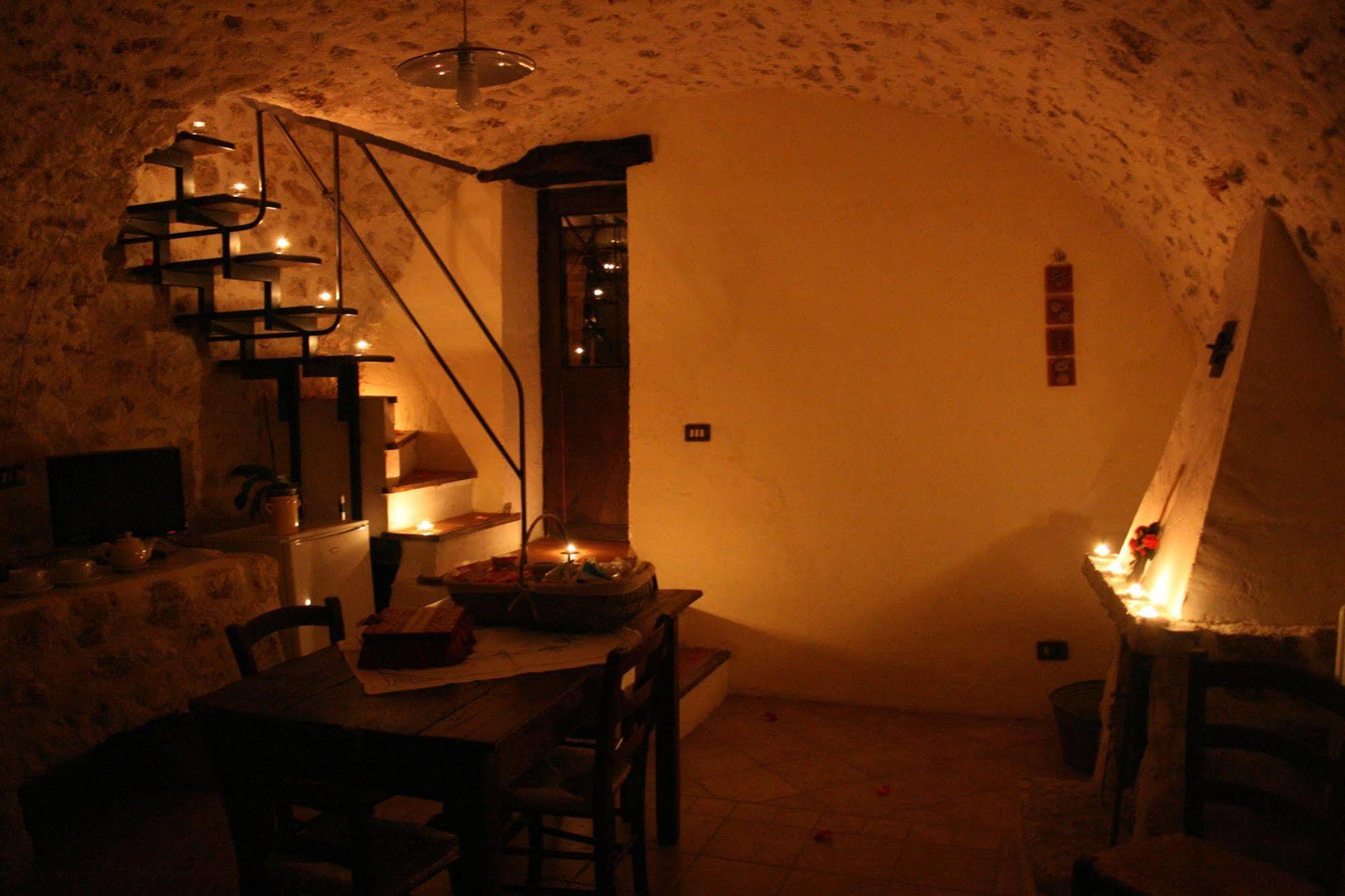 Residenza La Torre Lejlighedshotel Santo Stefano Di Sessanio Eksteriør billede