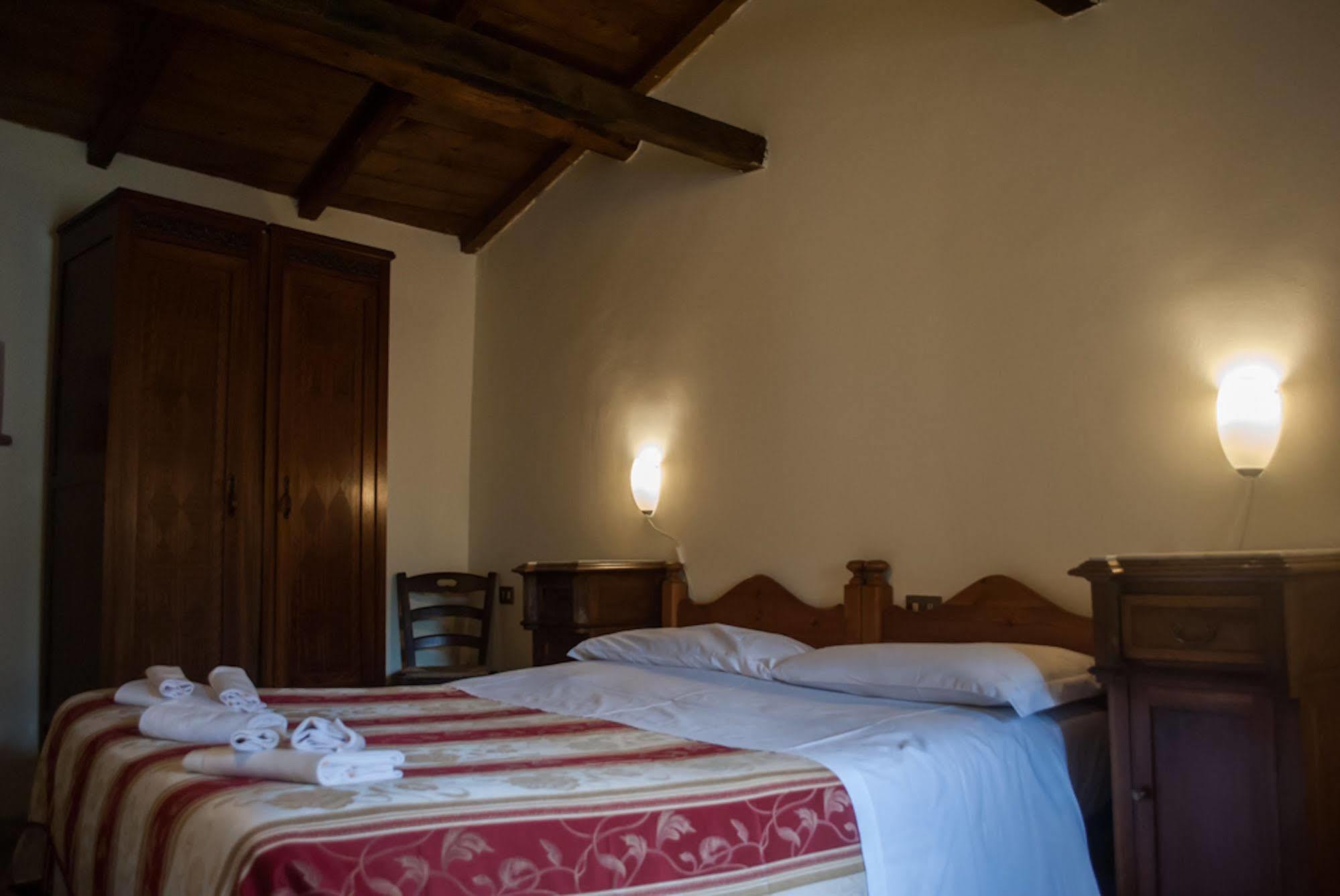 Residenza La Torre Lejlighedshotel Santo Stefano Di Sessanio Eksteriør billede