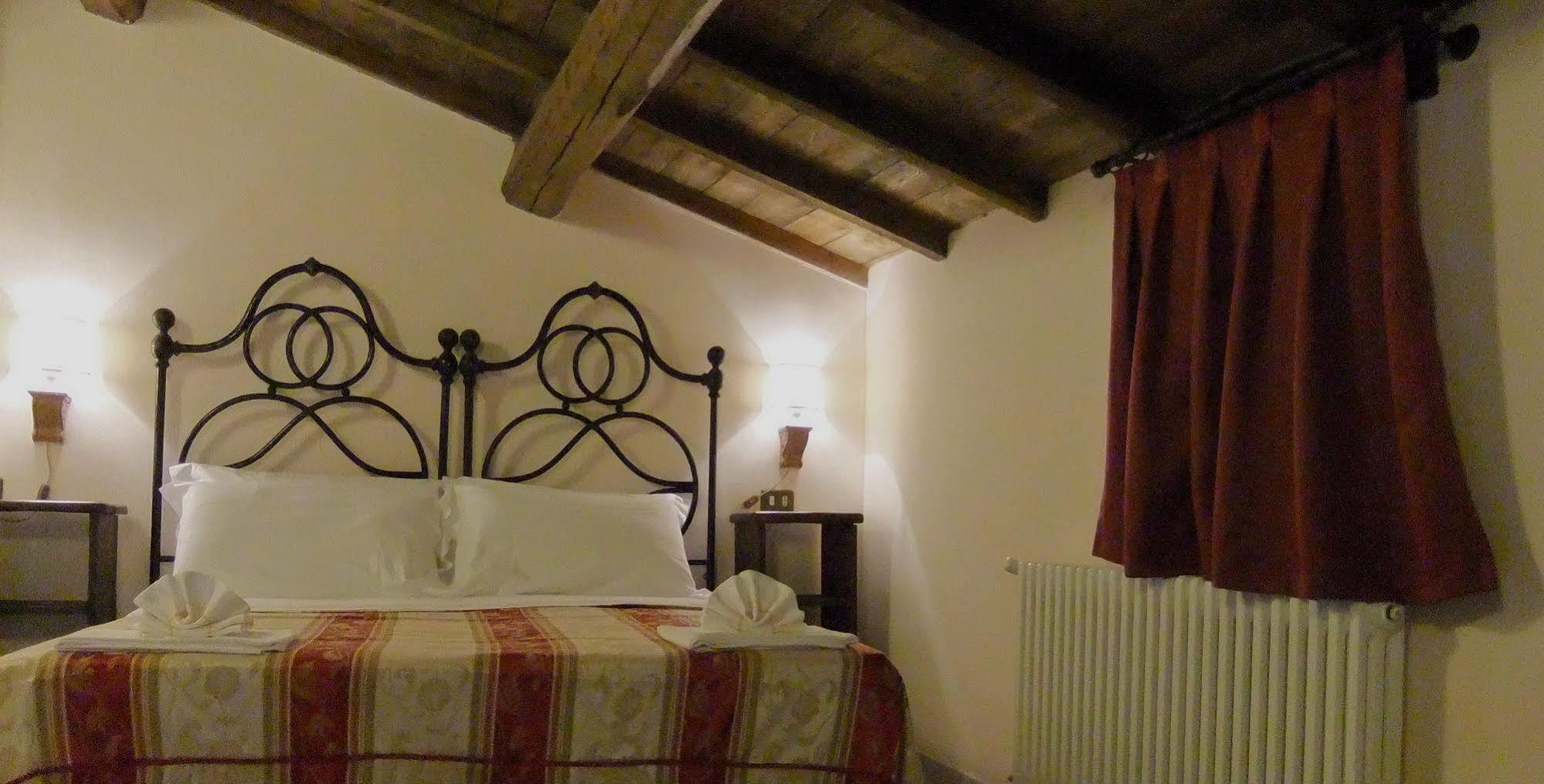 Residenza La Torre Lejlighedshotel Santo Stefano Di Sessanio Eksteriør billede
