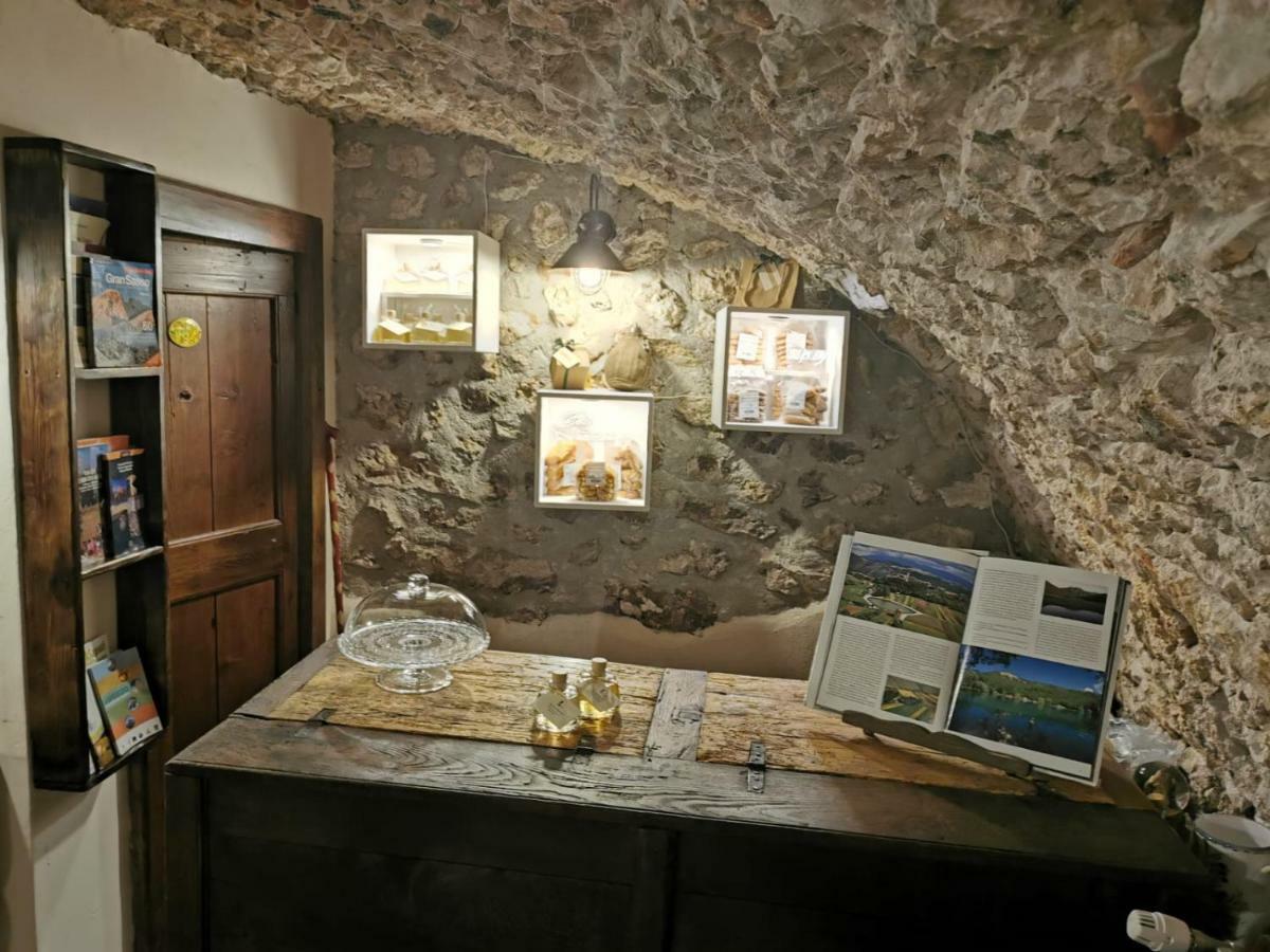 Residenza La Torre Lejlighedshotel Santo Stefano Di Sessanio Eksteriør billede